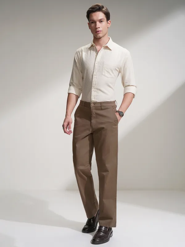 Highlander Men Off White Self Design Slim Fit Casual Shirt