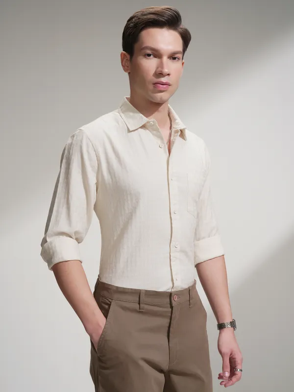 Highlander Men Off White Self Design Slim Fit Casual Shirt