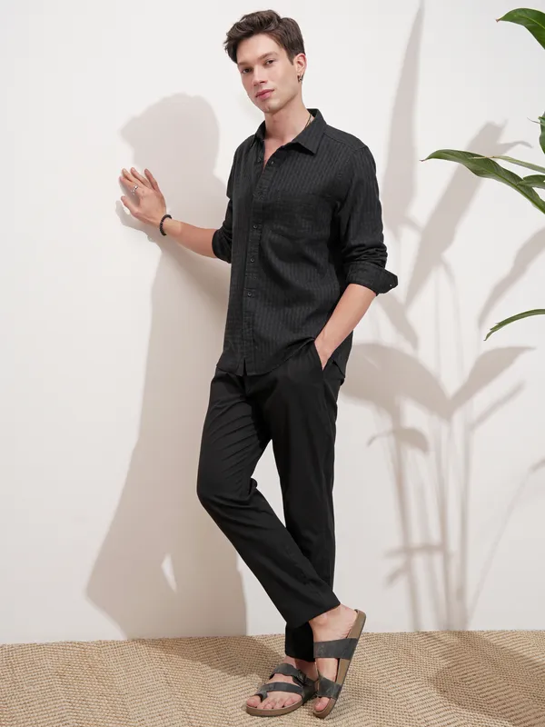 Highlander Men Black Striped Slim Fit Casual Shirt