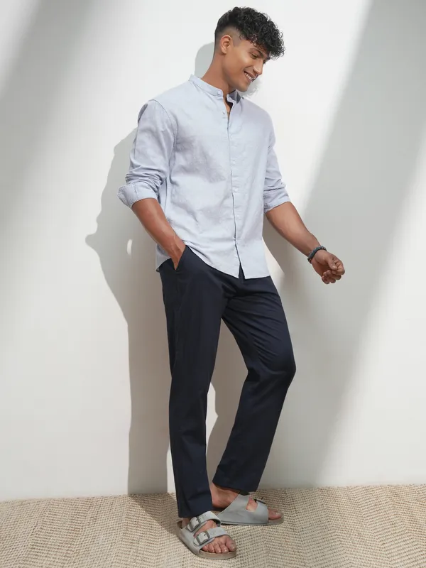 Highlander Men Blue Self Design Relaxed Fit Casual Shirt