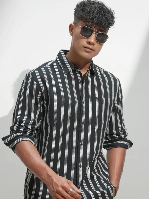 Men Relaxed Fit Casual Shirt