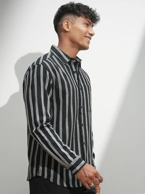 Highlander Men Black Striped Relaxed Fit Casual Shirt