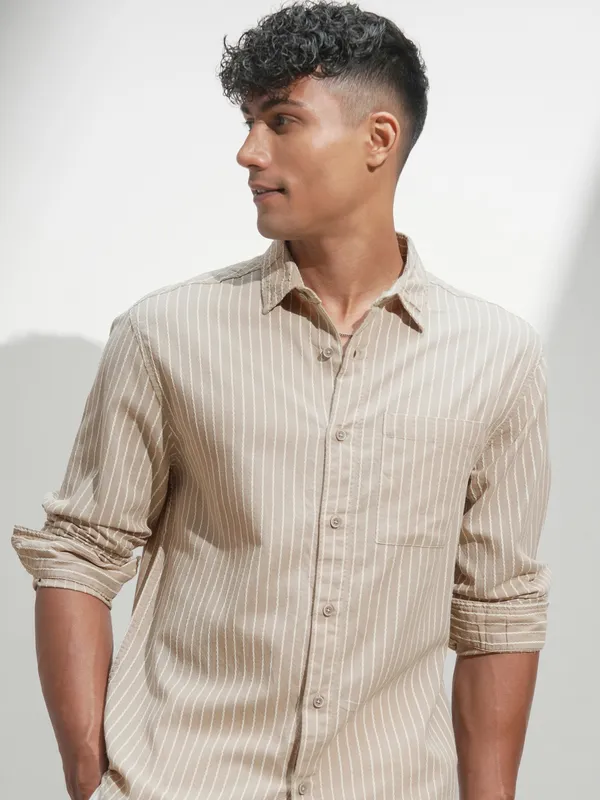 Highlander Men Beige Self Design Relaxed Fit Casual Shirt