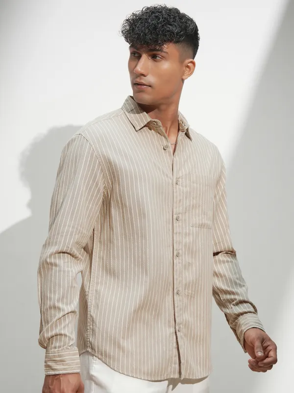 Highlander Men Beige Self Design Relaxed Fit Casual Shirt