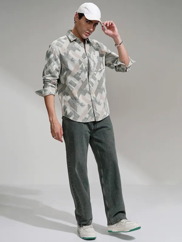 Highlander Men Green Printed Relaxed Fit Casual Shirt