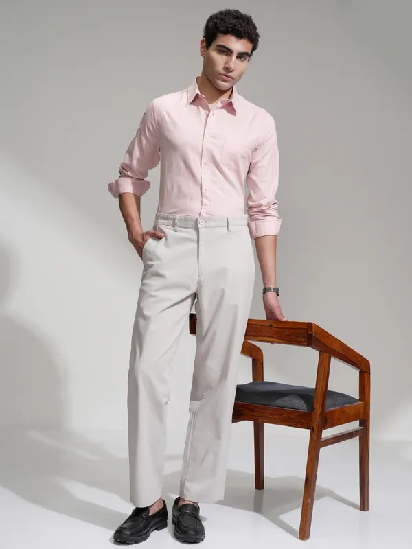 Highlander Men Pink Self Design Slim Fit Casual Shirt