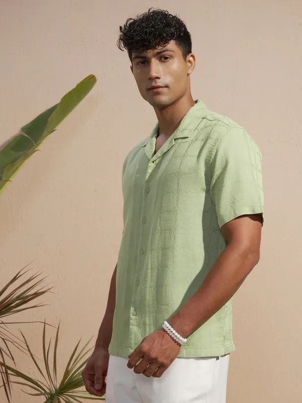 Highlander Men Green Self Design Relaxed Fit Casual Shirt