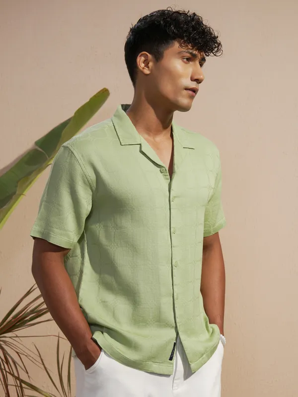 Highlander Men Green Self Design Relaxed Fit Casual Shirt