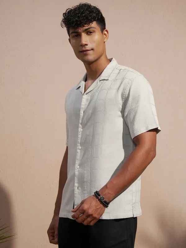 Highlander Men Grey Self Design Relaxed Fit Casual Shirt