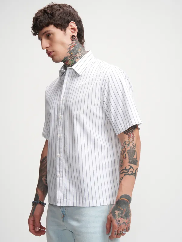 Highlander Men White Striped Boxy Fit Casual Shirt