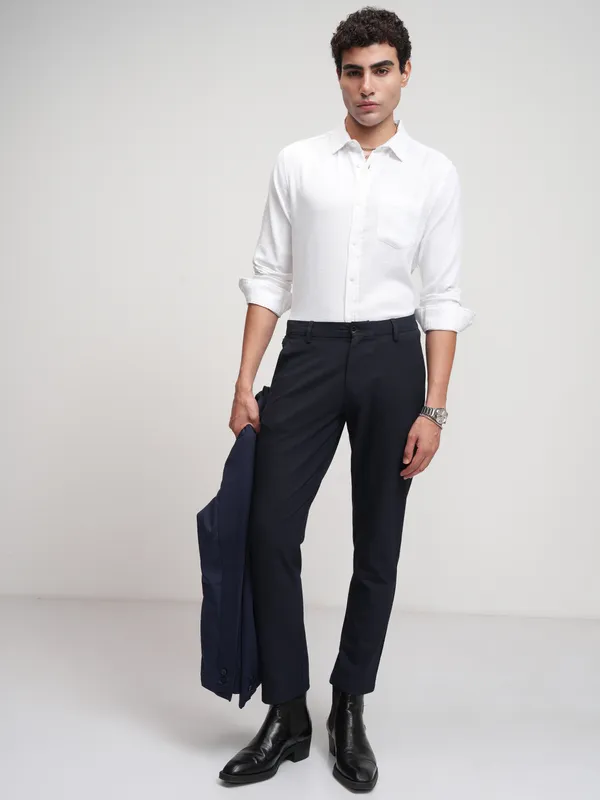 Highlander Men White Self Design Slim Fit Casual Shirt