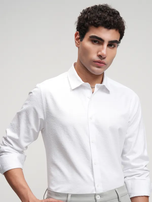 Men Slim Fit Casual Shirt