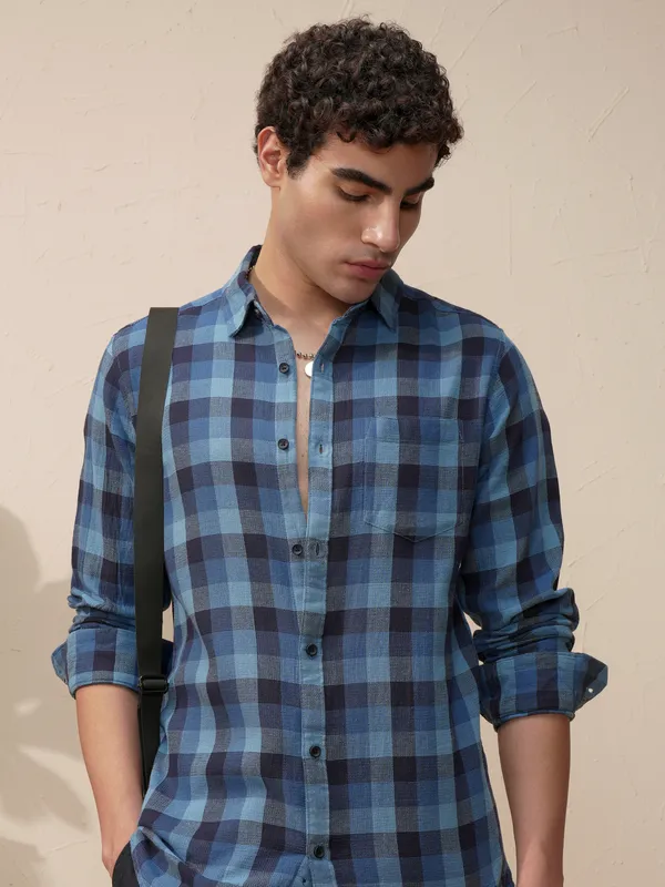 Highlander Men Blue Checked Slim Fit Casual Shirt