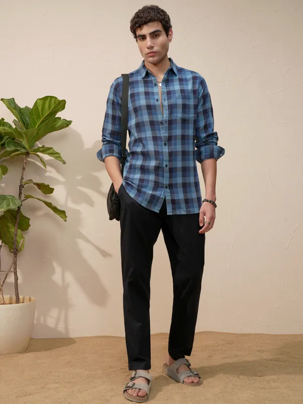 Highlander Men Blue Checked Slim Fit Casual Shirt