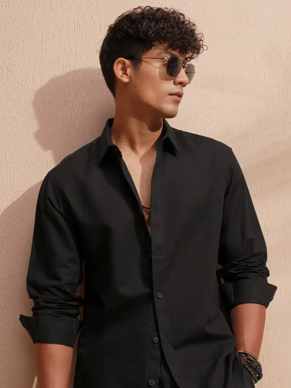 Men Relaxed Fit Casual Shirt