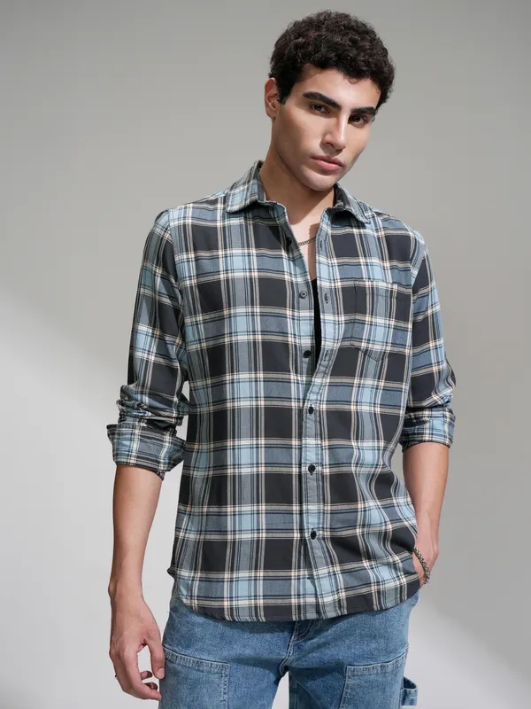 Highlander Men Charcoal Checked Slim Fit Casual Shirt