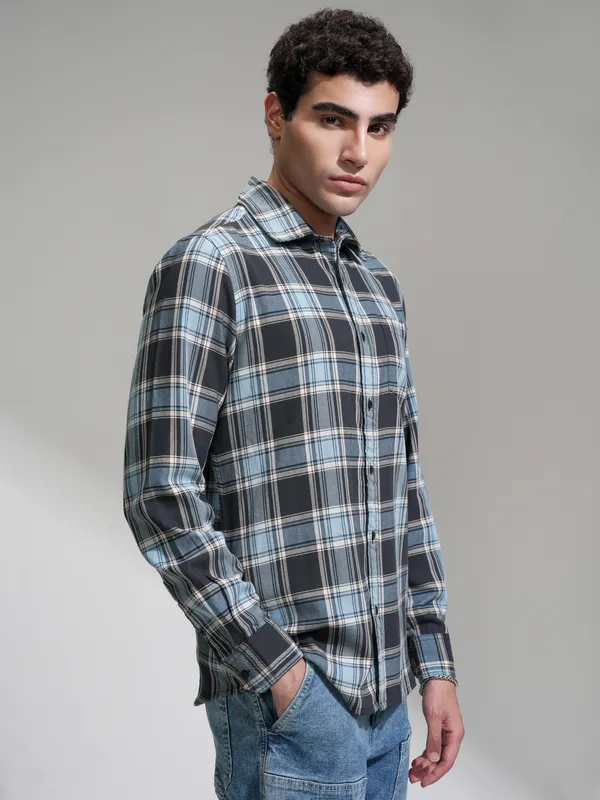 Highlander Men Charcoal Checked Slim Fit Casual Shirt