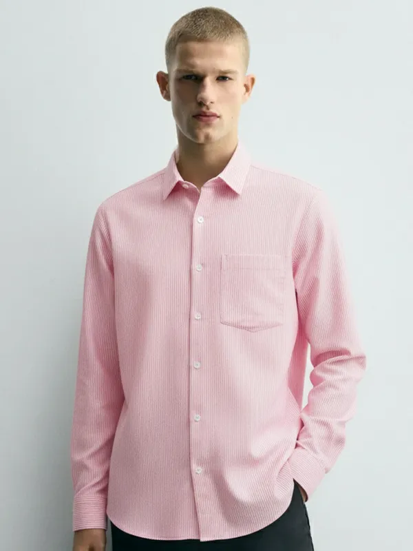 Highlander Men Pink Striped Slim Fit Casual Shirt