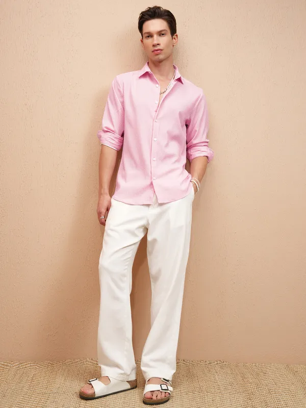 Highlander Men Pink Striped Slim Fit Casual Shirt