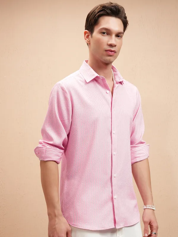 Highlander Men Pink Striped Slim Fit Casual Shirt