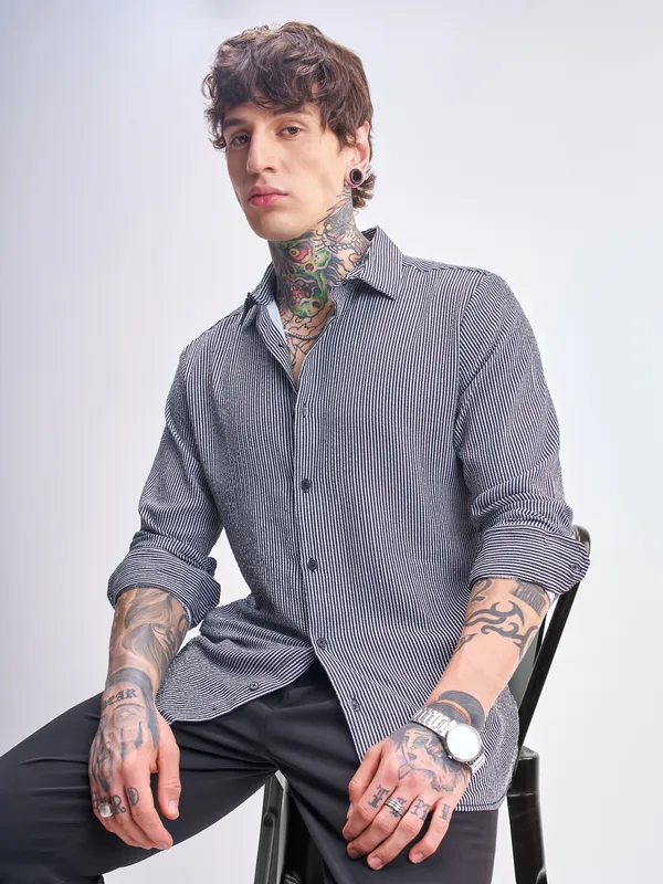 Highlander Men Black Striped Slim Fit Casual Shirt