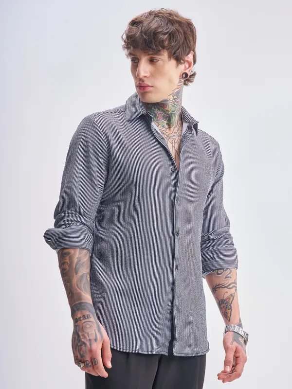 Highlander Men Black Striped Slim Fit Casual Shirt