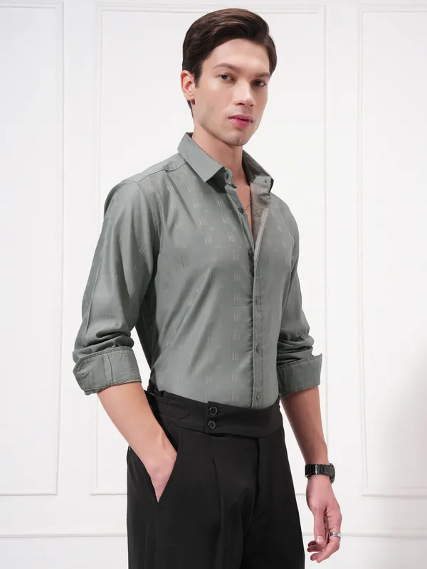 Highlander Men Grey Self Design Slim Fit Casual Shirt