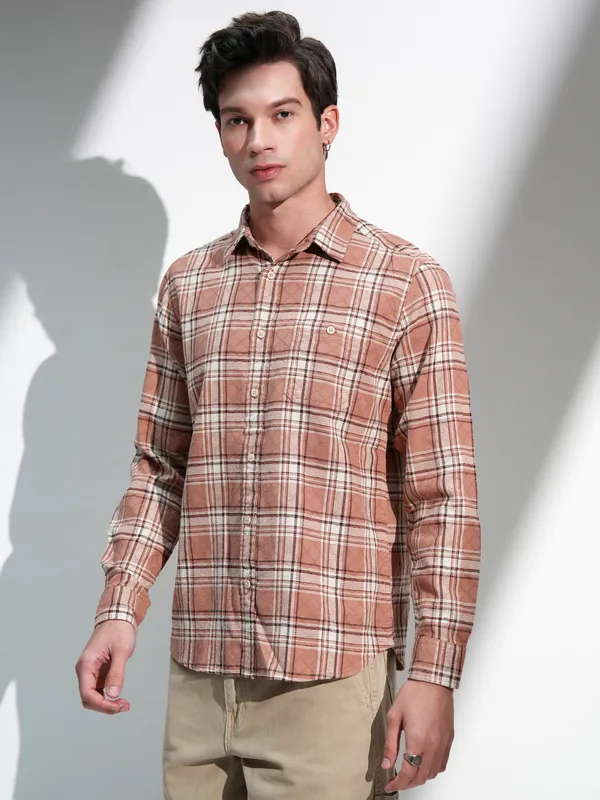 Highlander Men Beige Checked Slim Fit Casual Shirt