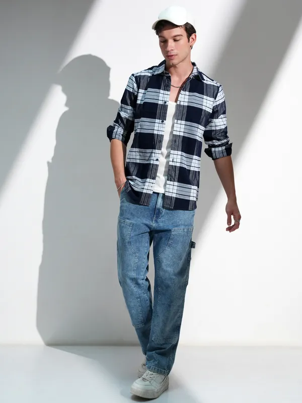 Highlander Men Navy Blue Checked Slim Fit Casual Shirt