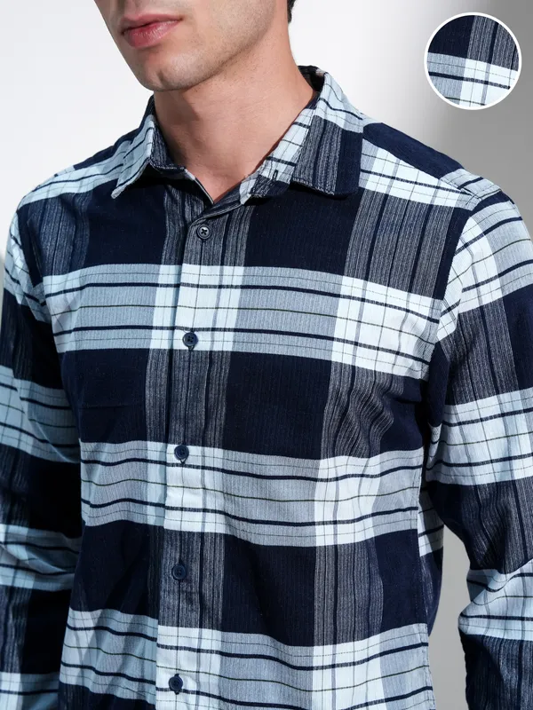 Highlander Men Navy Blue Checked Slim Fit Casual Shirt