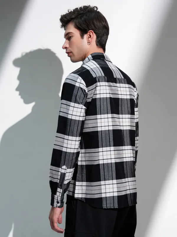 Highlander Men Black Checked Slim Fit Casual Shirt