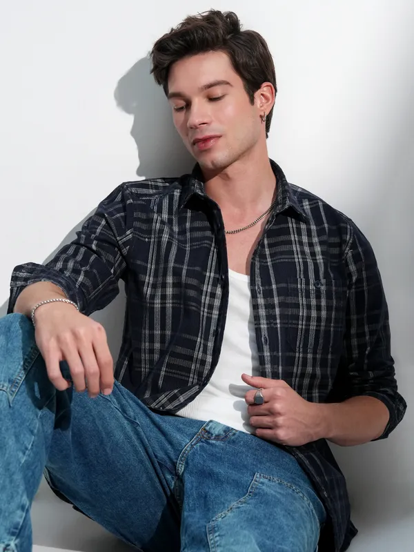 Men Slim Fit Casual Shirt