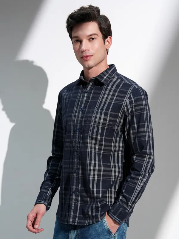 Highlander Men Navy Blue Checked Slim Fit Casual Shirt