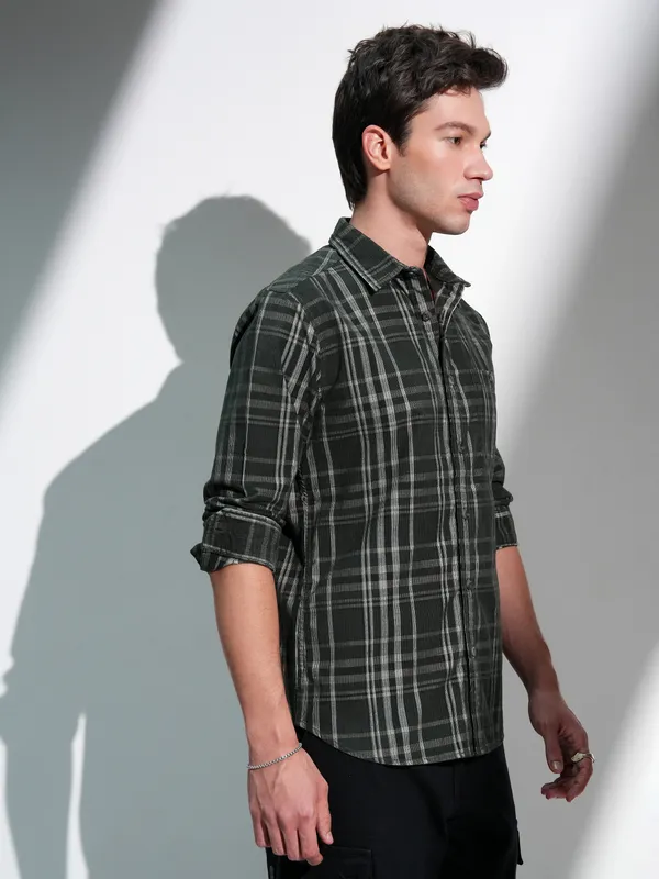 Highlander Men Green Checked Slim Fit Casual Shirt