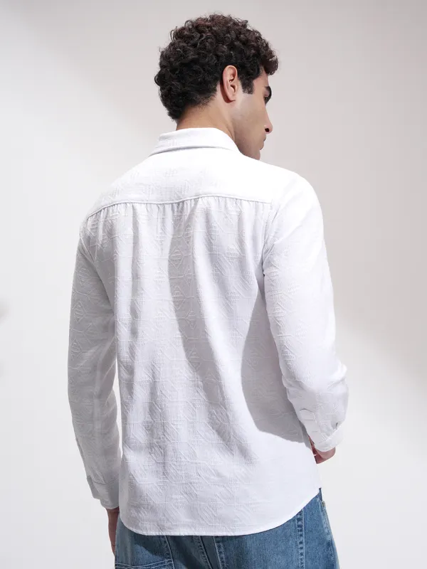 Highlander Men White Self Design Slim Fit Casual Shirt