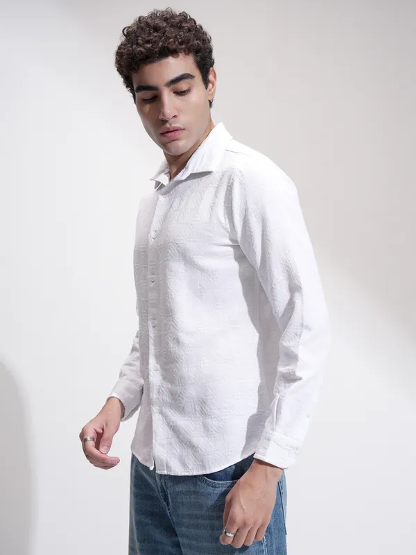 Highlander Men White Self Design Slim Fit Casual Shirt