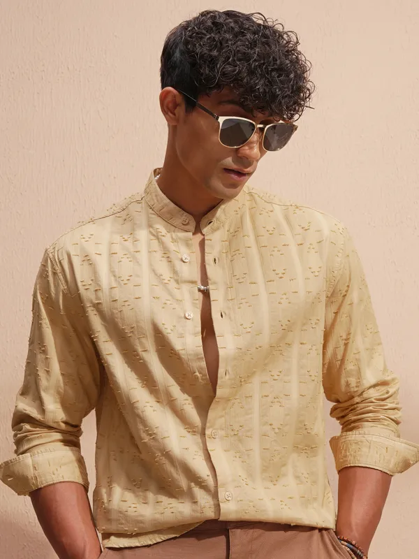 Highlander Men Gold Self Design Relaxed Fit Casual Shirt