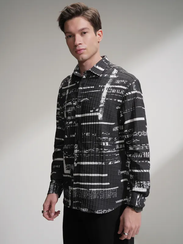 Highlander Men Black Printed Relaxed Fit Casual Shirt