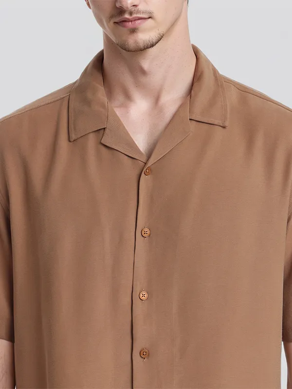 Highlander Men Rust Solid Relaxed Fit Casual Shirt