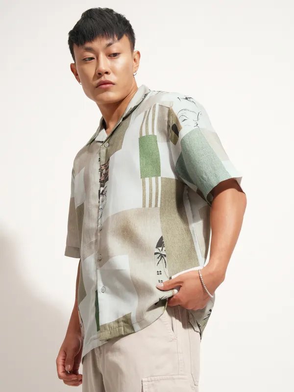 Highlander Men Green Printed Boxy Fit Casual Shirt