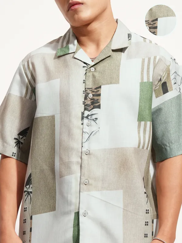 Highlander Men Green Printed Boxy Fit Casual Shirt