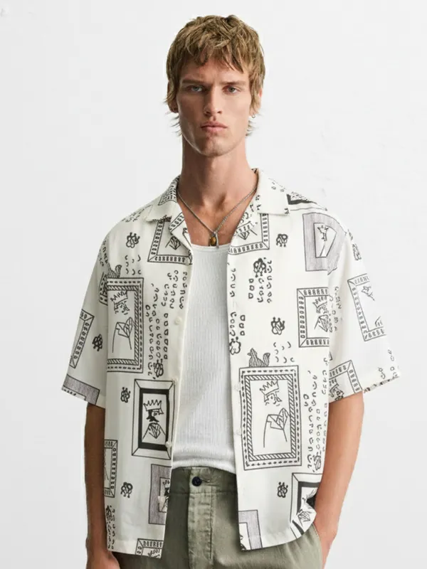 Highlander Men Off White Printed Relaxed Fit Casual Shirt