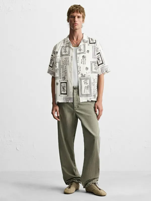 Highlander Men Off White Printed Relaxed Fit Casual Shirt