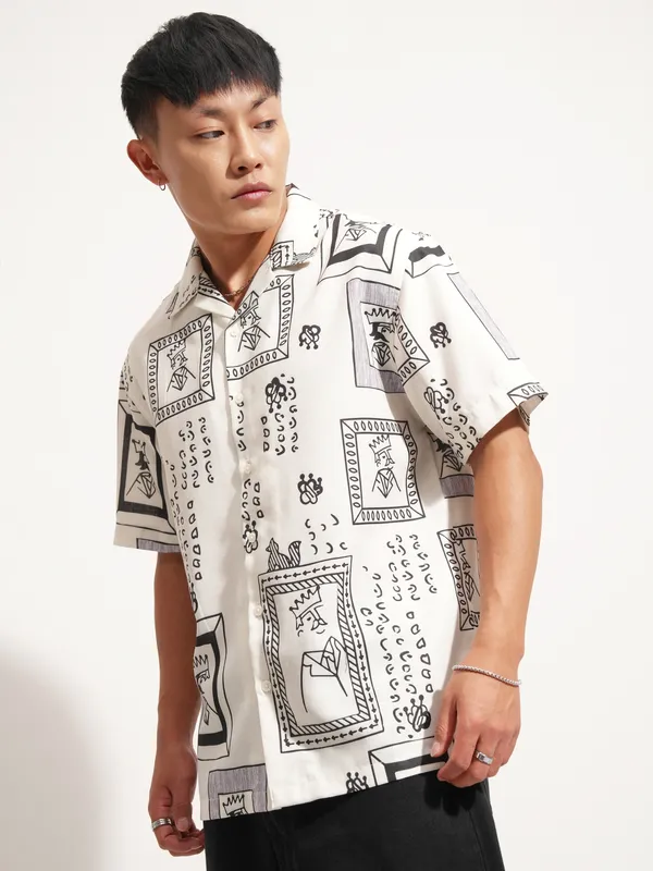 Highlander Men Off White Printed Relaxed Fit Casual Shirt