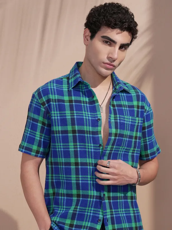 Highlander Men Blue Checked Relaxed Fit Casual Shirt