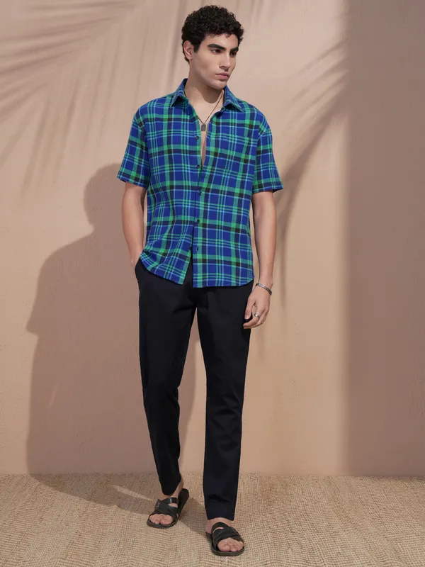 Highlander Men Blue Checked Relaxed Fit Casual Shirt