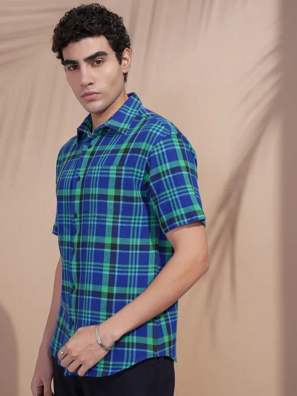 Highlander Men Blue Checked Relaxed Fit Casual Shirt