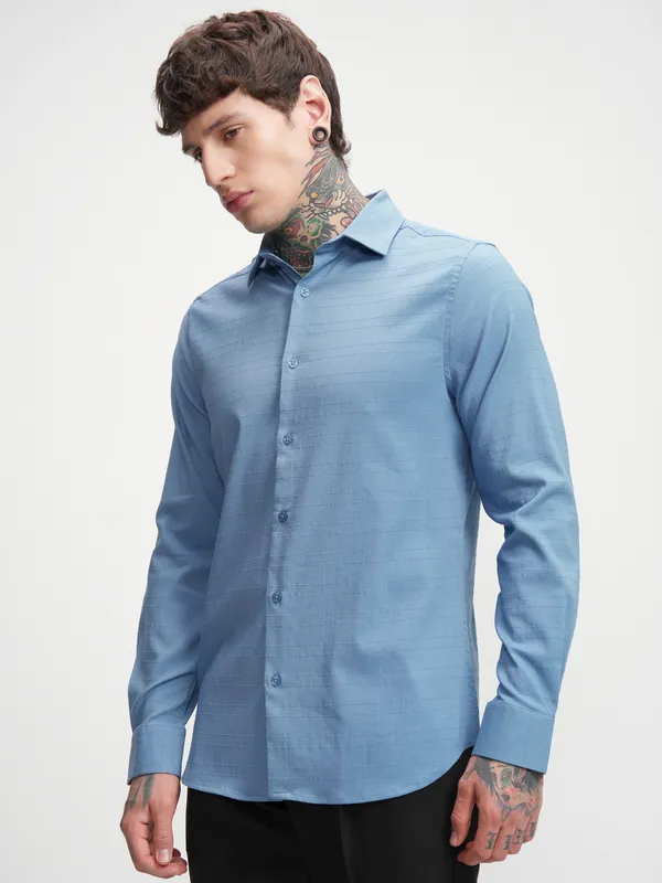 Highlander Men Blue Self Design Slim Fit Casual Shirt