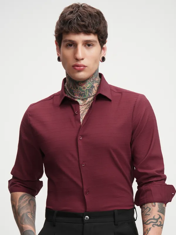 Highlander Men Maroon Self Design Slim Fit Casual Shirt