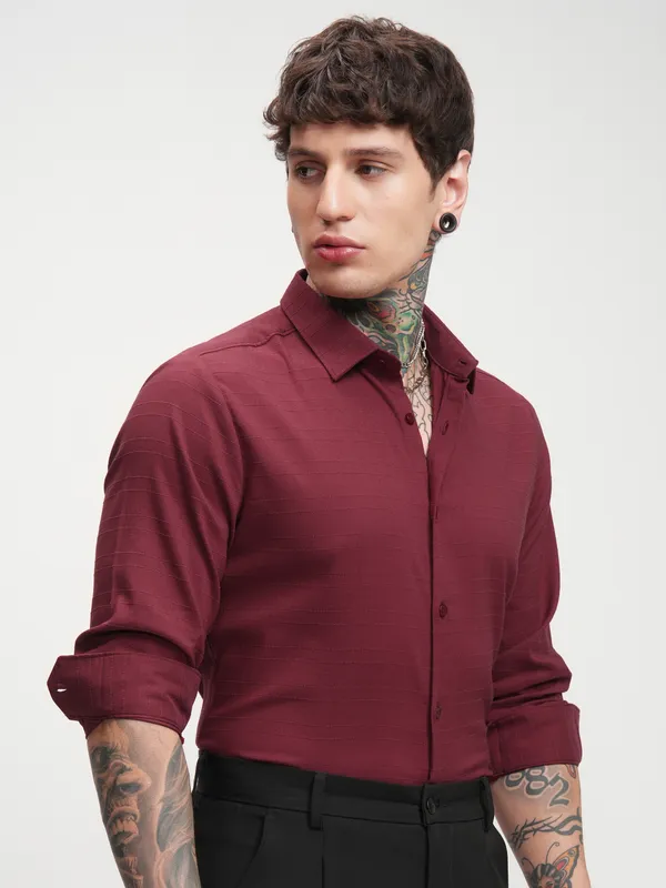 Highlander Men Maroon Self Design Slim Fit Casual Shirt